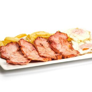 plato combinado lomo huevos patatas
